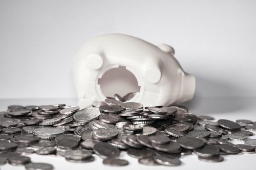 Jak oszczędzać pieniądze, by móc spełniać marzenia?